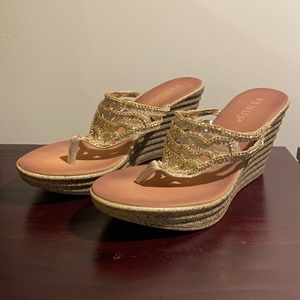 Venus sandals size 8. Great condition